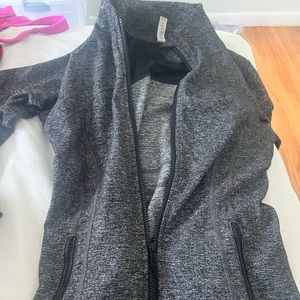 LULULEMON DEFINE JACKET SIZE 8 NEW